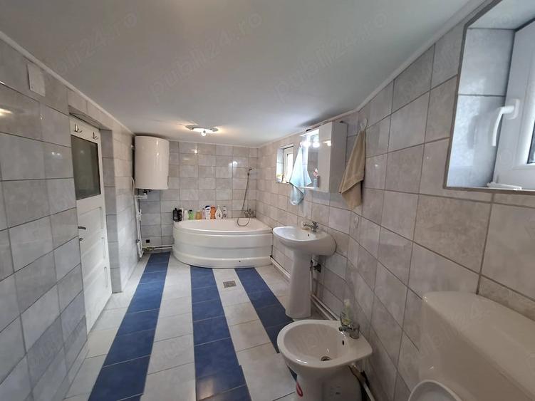 CASA DE VANZARE IN CENTRUL COMUNEI SOVEJA, ideala pentru locuire sau casa de vacan?a - 2