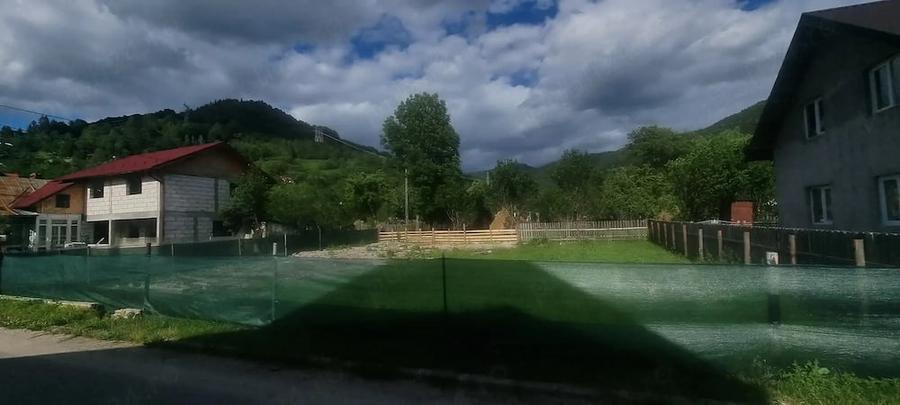 Teren de 460 mp, în Trăisteni