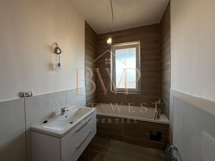 Apartament cu 3 camere semidecomandat în Urseni