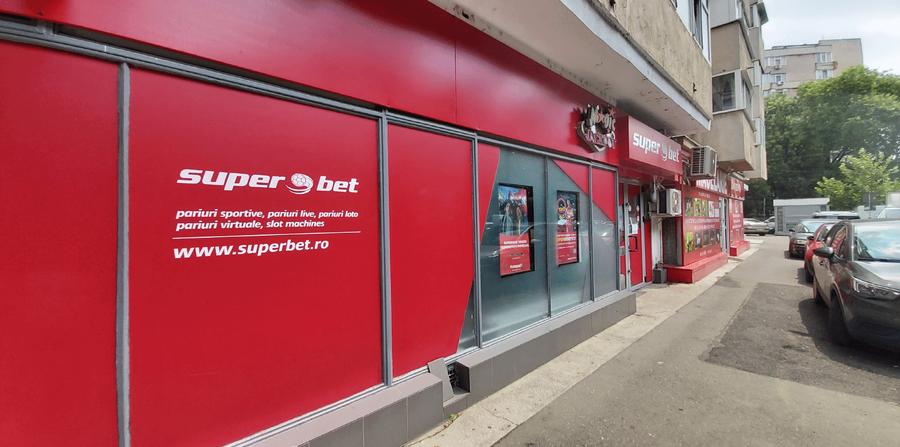 Spațiu comercial, de 88.300003051758 mp, în Militari