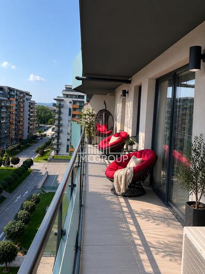 Apartament cu 3 camere semidecomandat, mobilat în Sopor
