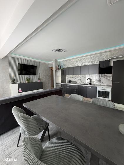 Apartament cu 4 camere decomandat în Iosia