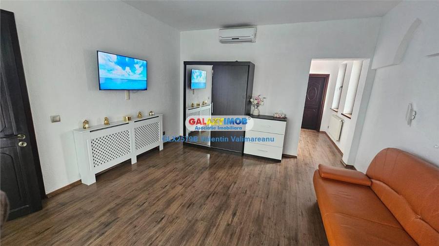 Casă cu 6 camere cu Garaj în Mogoșoaia