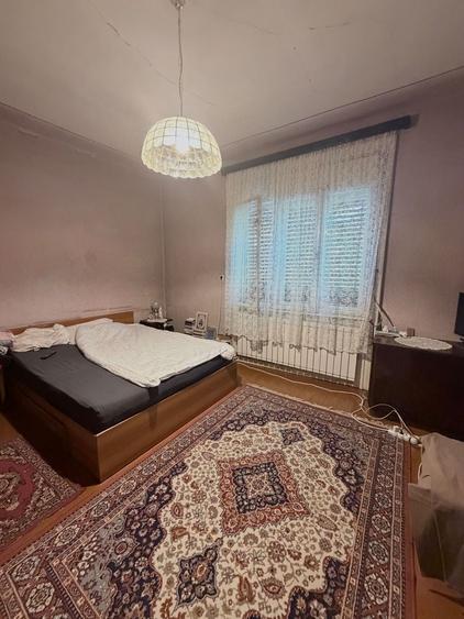 Casă individuală cu 6 camere cu Canalizare în Lunei