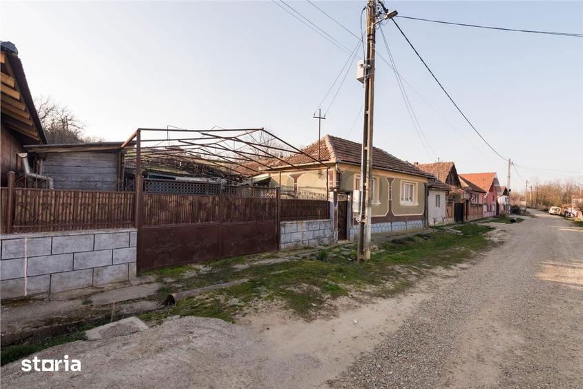 Casă cu 4 camere cu Teren 1450 Mp în Sârbi
