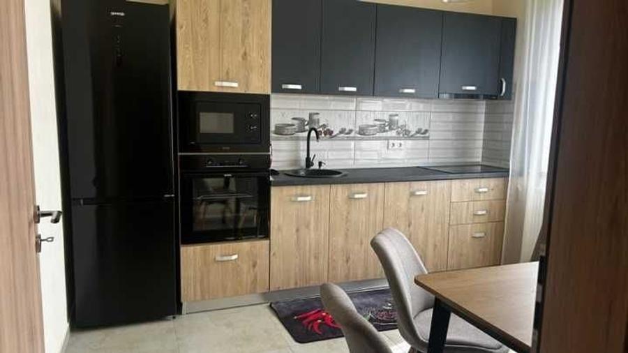 Casă cu 3 camere cu Teren 200 Mp în Central