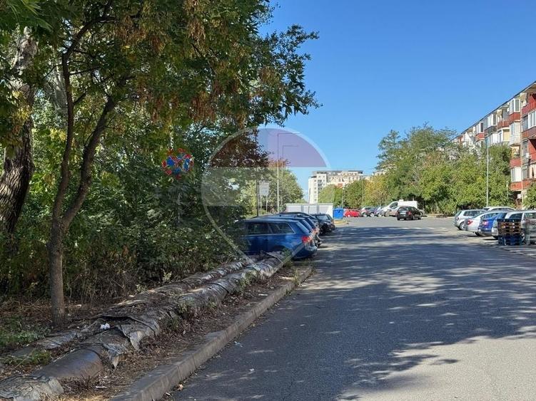 Apartament cu 2 camere semidecomandat, mobilat în Micălaca