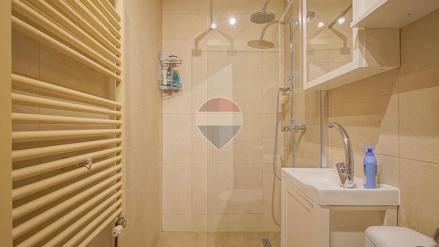 Apartament cu 2 camere semidecomandat în Florilor