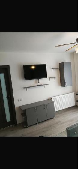 Apartament cu 2 camere decomandat în Florești