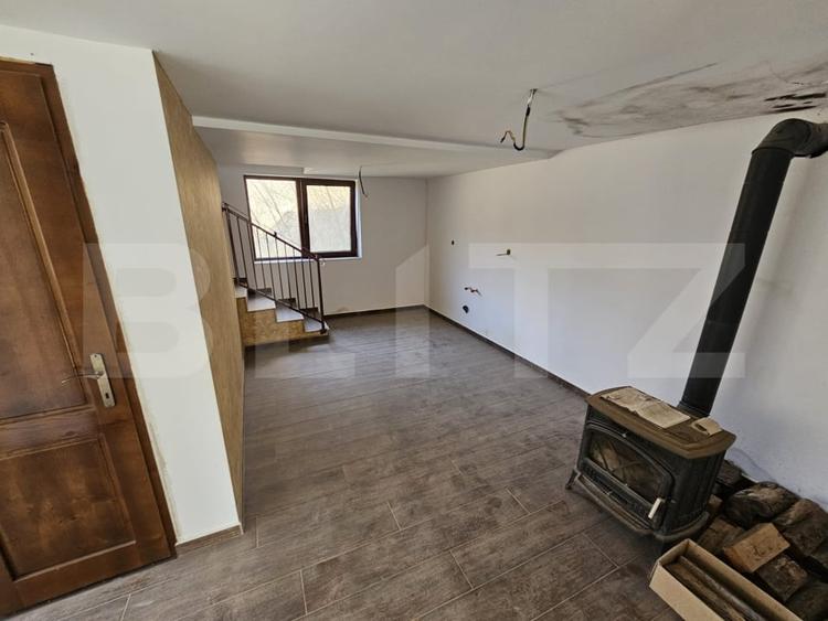 Casă individuală cu 6 camere cu Teren 4159 Mp în Năsăud