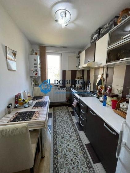 ZONA BIG- 2 CAMERE DECOMANDAT,50 MP. - 10