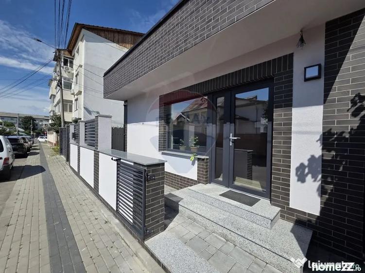 Spațiu comercial, de 40 mp, în Central