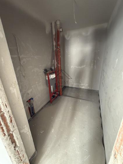Apartament cu 2 camere semidecomandat în Florești