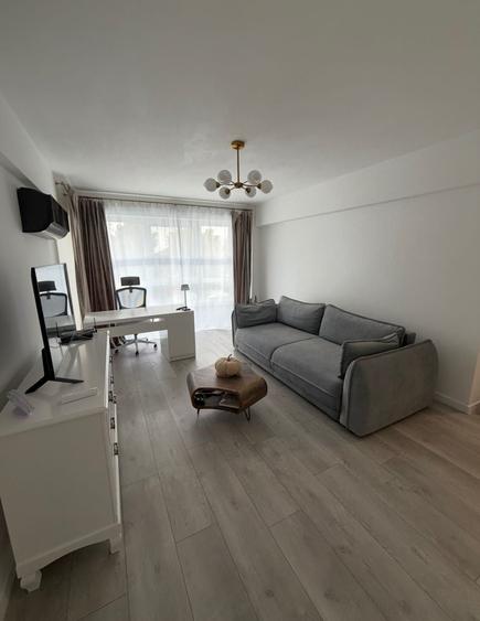 Apartament cu 3 camere decomandat în Medicină
