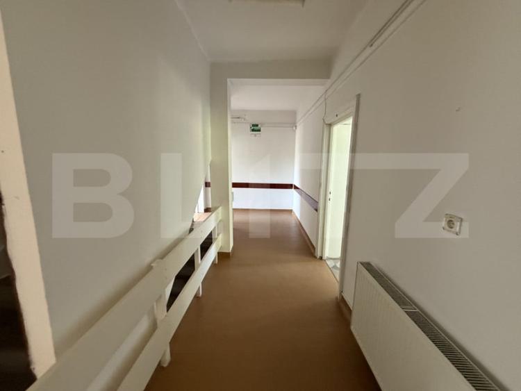 Casă cu 5 camere cu Teren 539 Mp în Central