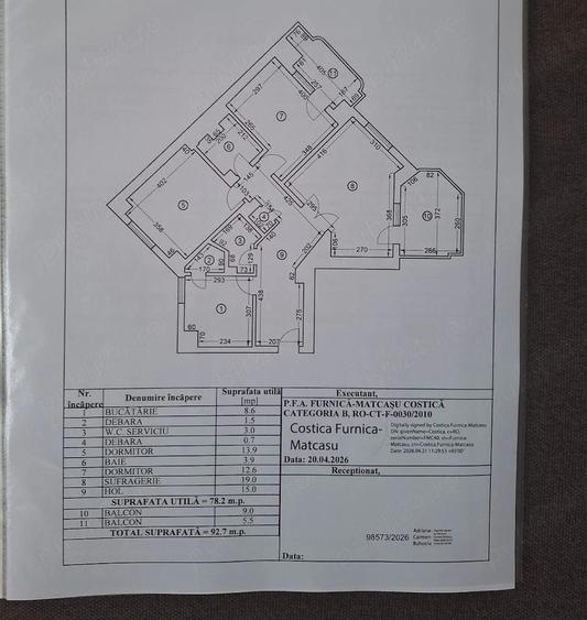 Apartament cu 3 camere decomandat în Trocadero
