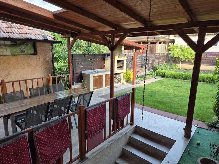 Casă cu Teren 231 Mp în Dezmir