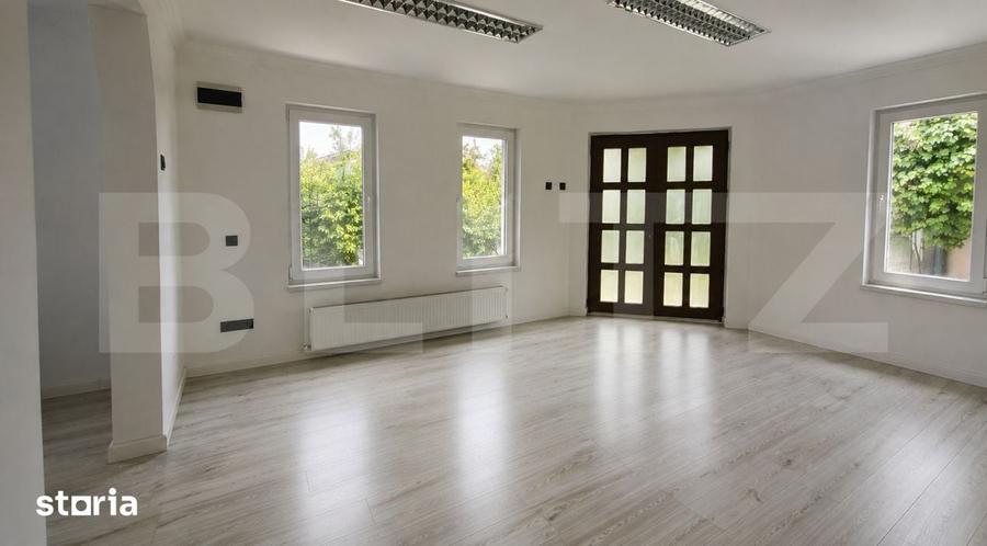 Casă cu 5 camere cu Teren 300 Mp în Mihai Bravu