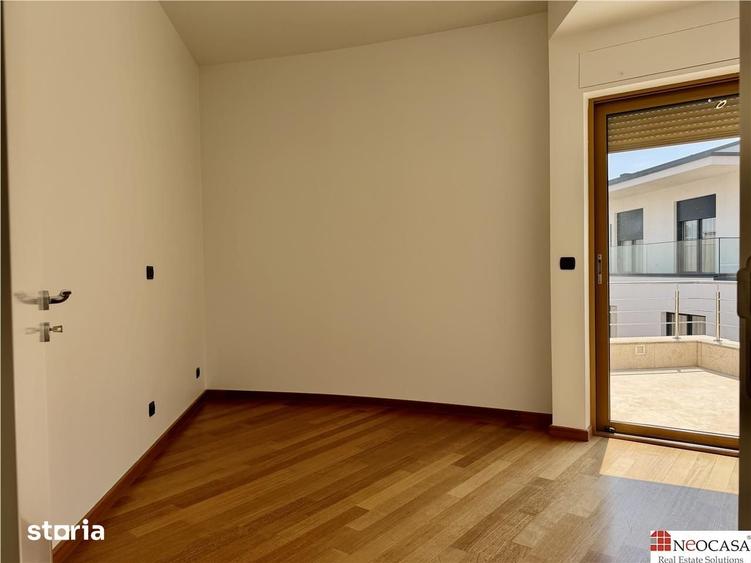 Apartament cu 5 camere în Primăverii