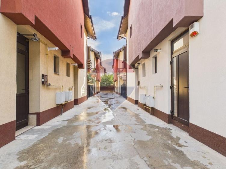 Duplex cu 4 camere cu Teren 108 Mp în Central