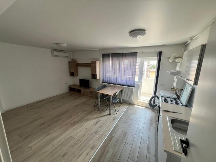 Apartament cu 3 camere semidecomandat, mobilat în Theodor Pallady