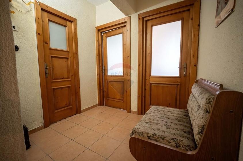 Apartament cu 4 camere de vânzare în zona Central - 7