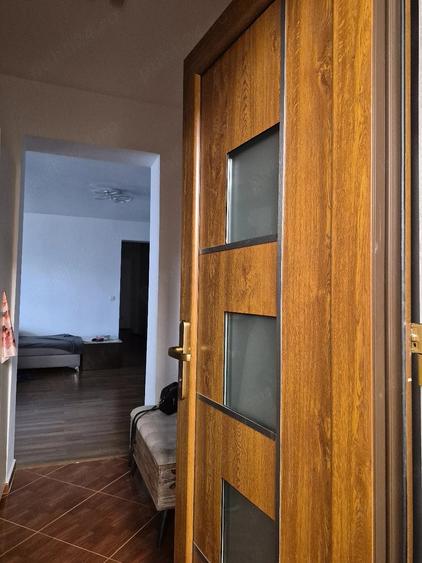 Apartament cu 4 camere decomandat, mobilat în Central