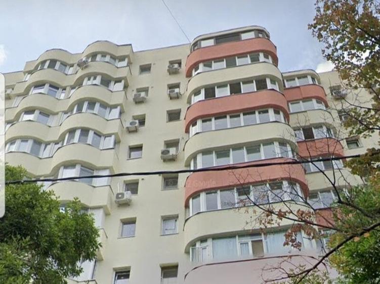 Garsonieră decomandată în Lacul Tei