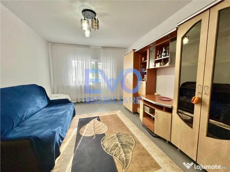 Apartament cu 3 camere decomandat în Mircea cel Bătrân