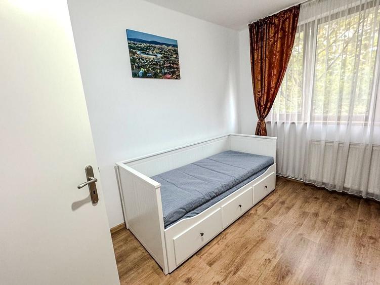 Apartament cu 3 camere de vânzare în zona Central - 12