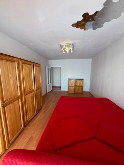 Apartament cu 2 camere semidecomandat în Lipovei