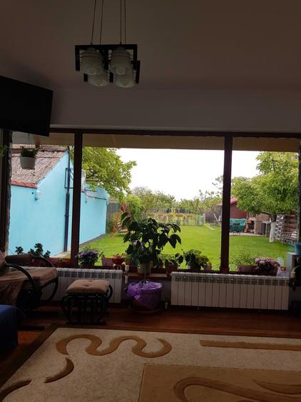 Casă cu 4 camere în Central