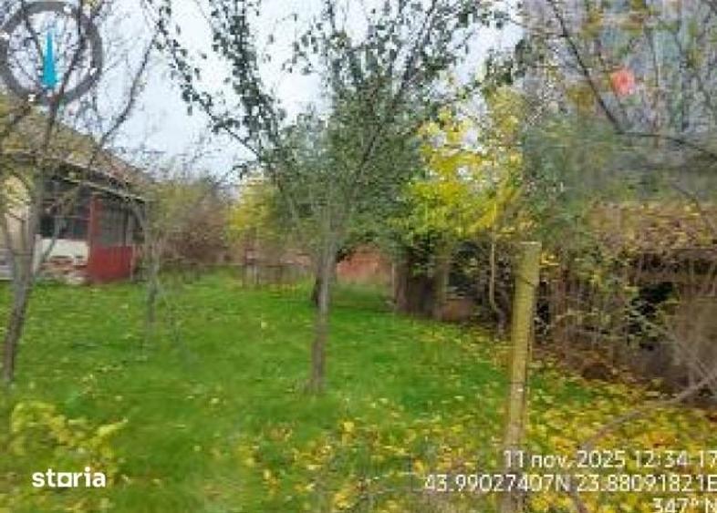 Casă cu 5 camere cu Teren 1403 Mp în Dobrești