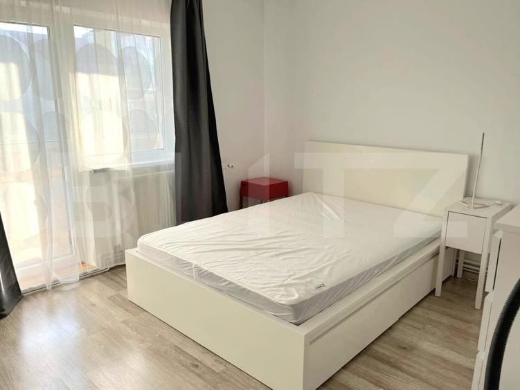 Apartament cu 4 camere decomandat, mobilat în Brâncoveanu