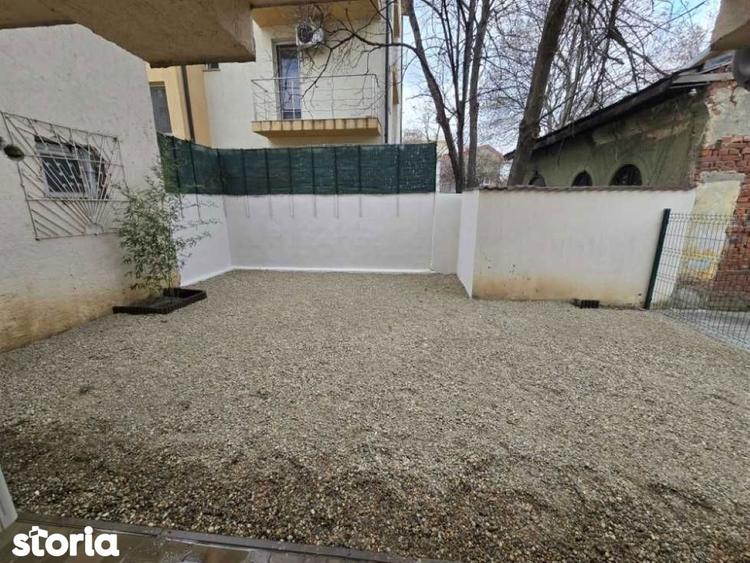 Apartament cu 2 camere, mobilat în Tei