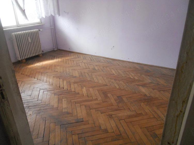Apartament cu 2 camere decomandat în Precista