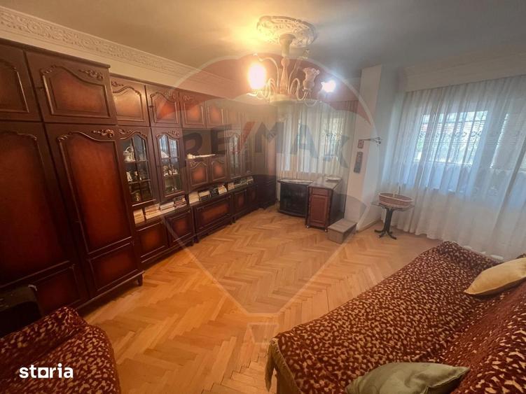 Apartament cu 3 camere, mobilat în Brăilei