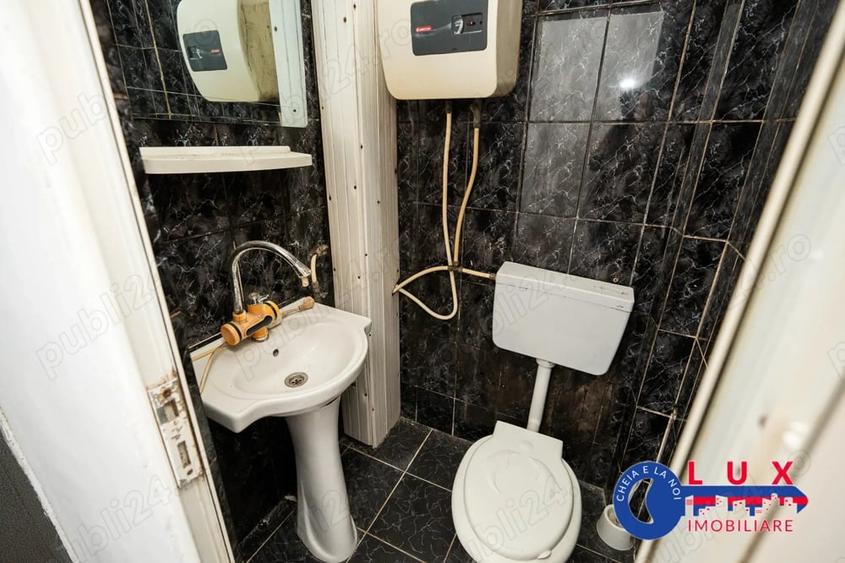 Garsonieră decomandată în Vest