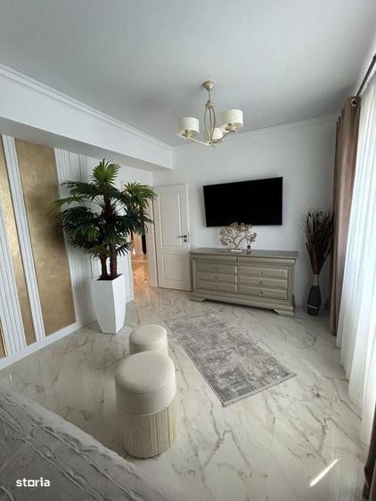 Apartament cu 3 camere în Palazu Mare