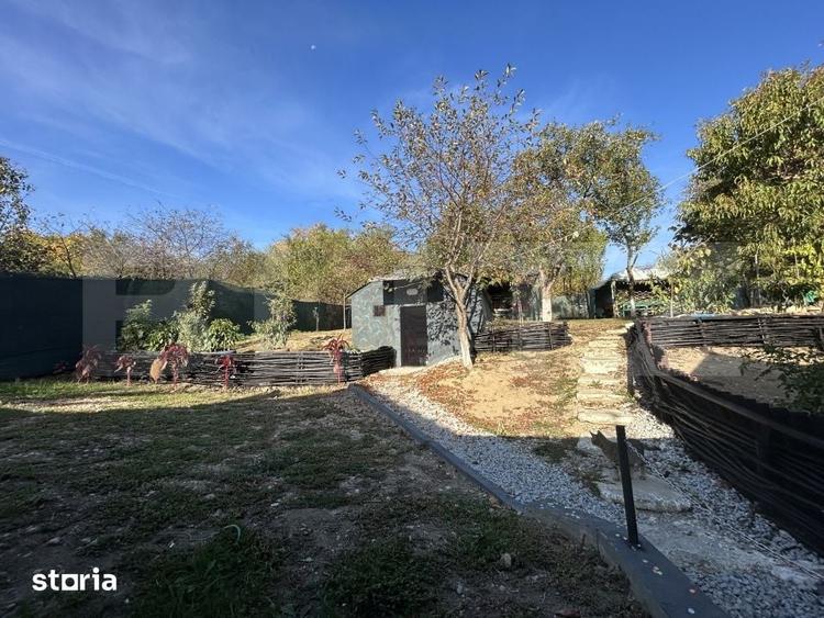 Casă cu 2 camere cu Teren 1000 Mp în Central