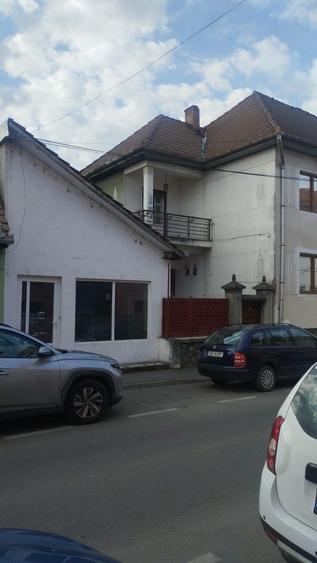 Casă cu 4 camere în Lotrioara