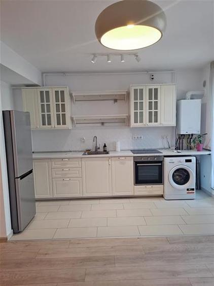 Apartament cu 2 camere decomandat în Șerban Vodă