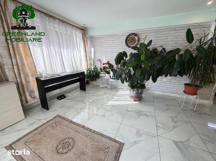 Casă cu 6 camere cu Teren 255 Mp în Mircea cel Bătrân