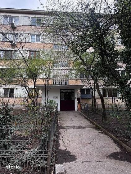 Apartament cu 2 camere semidecomandat în Giulești