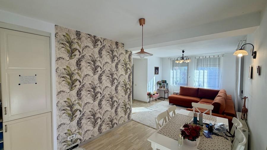 Casă individuală cu 6 camere cu Teren 535 Mp în Tunari