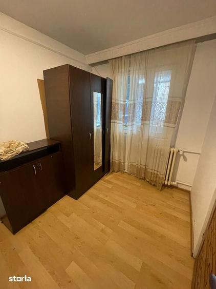 Apartament cu 2 camere nedecomandat în Podu Roș