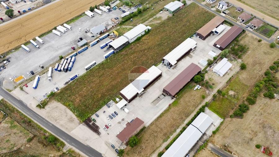 Spațiu industrial, de 3,300 mp, în Exterior Vest