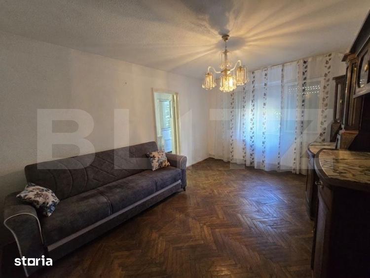 Apartament cu 3 camere semidecomandat în Central