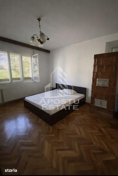 Casă cu 6 camere cu Teren 827 Mp în Elisabetin