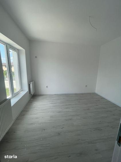 Casă cu 3 camere cu Teren 250 Mp în Central